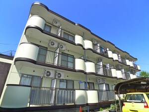 ビュ－ラ－ヤマダ外観写真