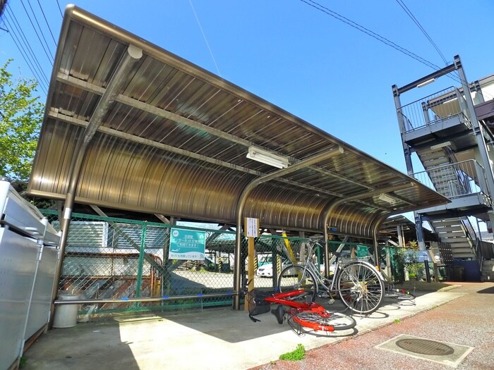 物件外観写真3　(駐輪場)