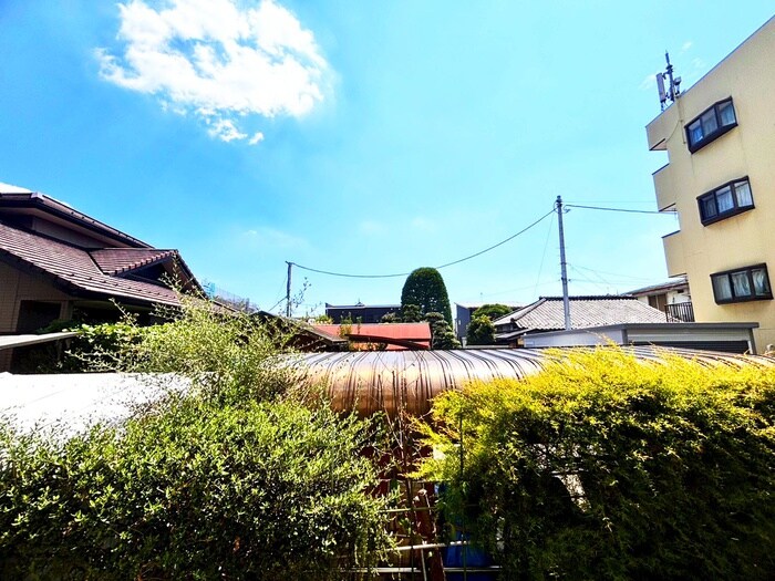 物件内観写真22　(室内からの展望)