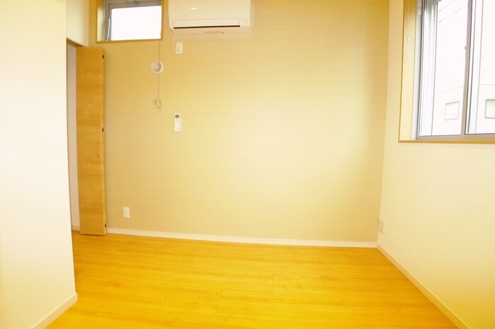 物件内観写真9　(居室)