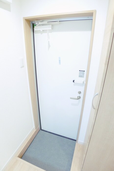 物件内観写真17　(玄関)