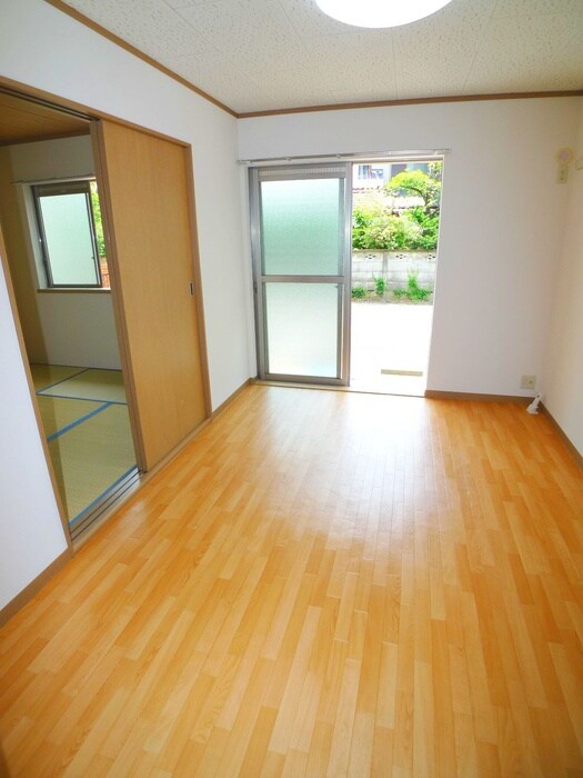 物件内観写真6　(居室)