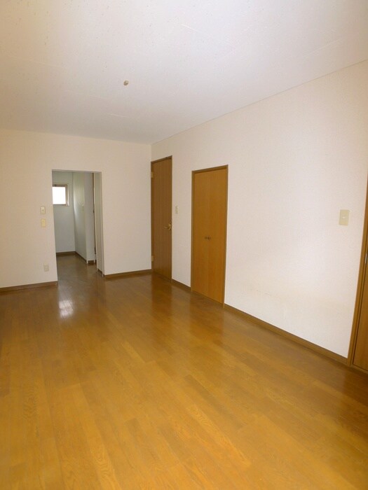 物件内観写真4　(居室)