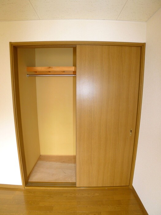物件内観写真12　(収納)
