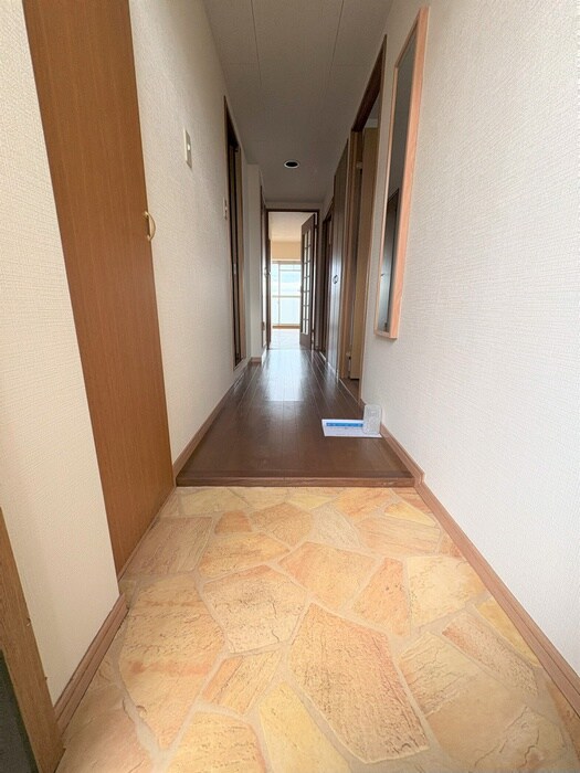 物件内観写真14　(玄関)