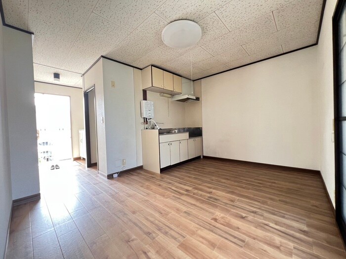 物件内観写真9　(居室)