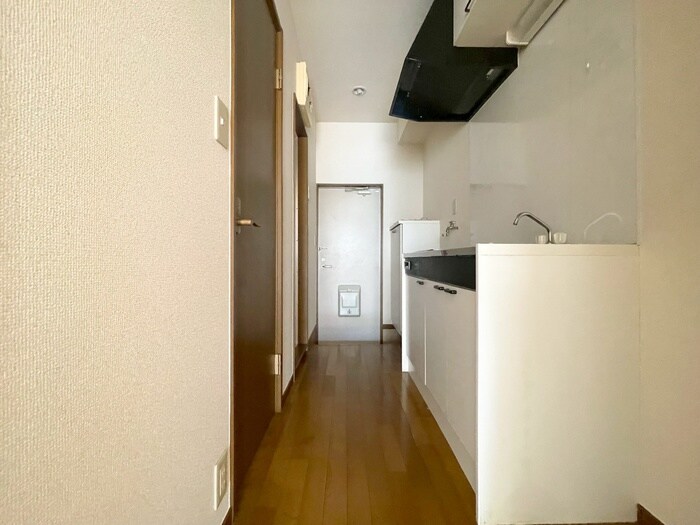 物件内観写真14　(廊下)