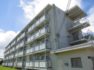 ビレッジハウス早野1号棟外観写真