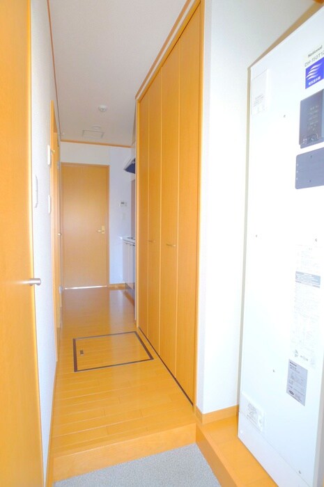 物件内観写真11　(玄関)