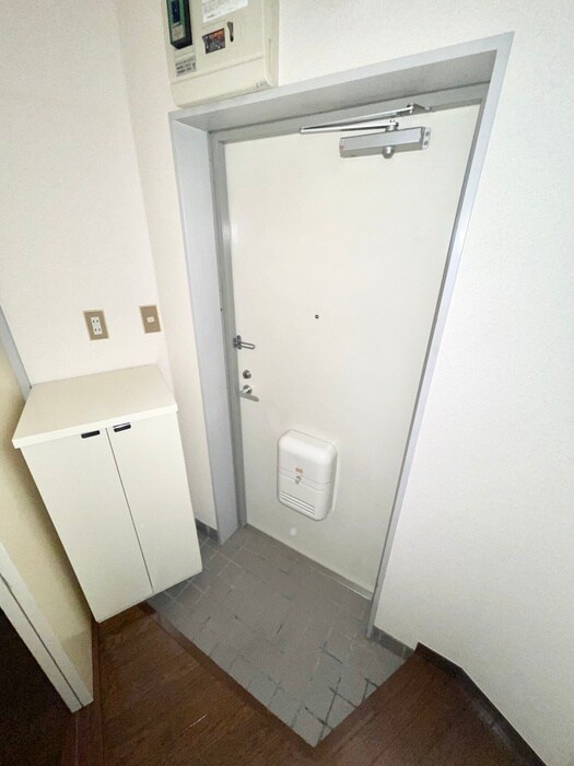 物件内観写真7　(玄関)