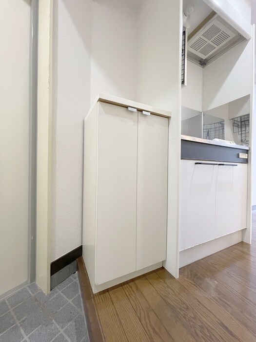 物件内観写真15　(靴箱)