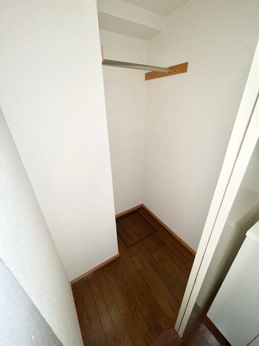 物件内観写真15　(収納)