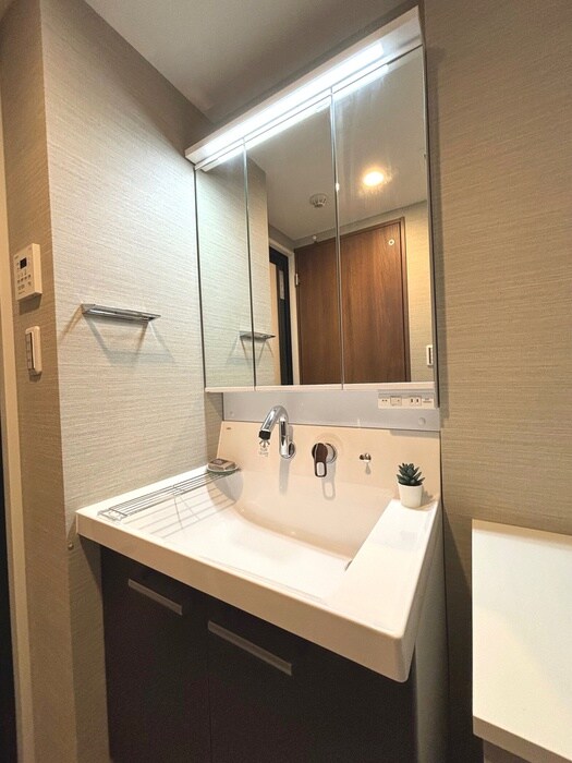 物件内観写真12　(洗面)