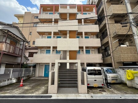 小泉マンション外観写真