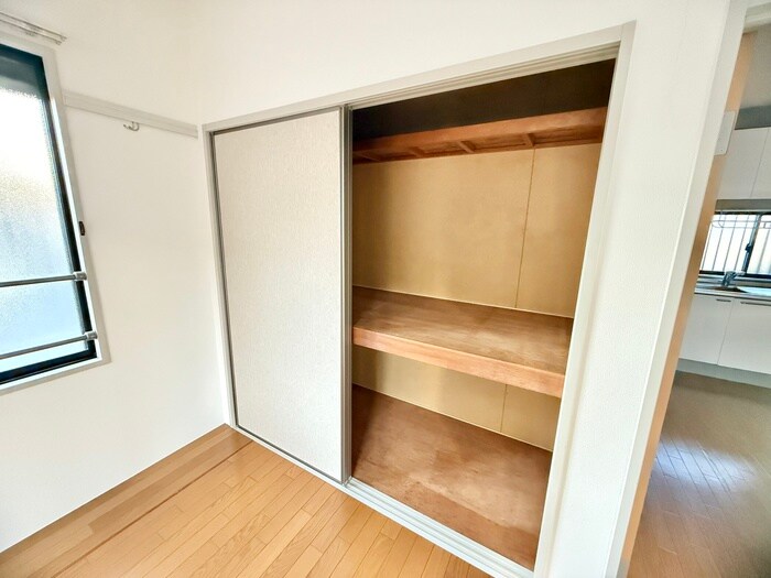 物件内観写真15　(収納)