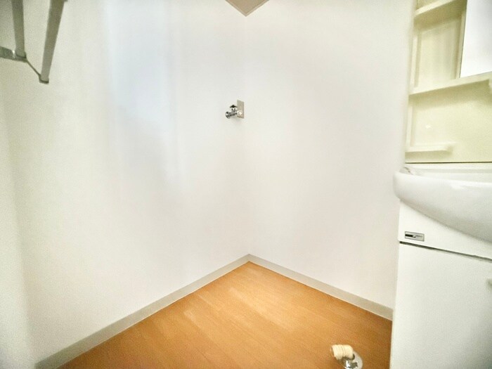 物件内観写真21　(洗濯機置場)