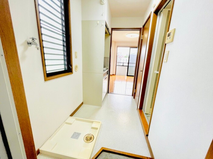 物件内観写真16　(廊下)