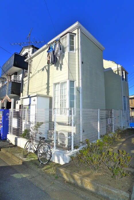 物件外観写真5　(駐輪場)