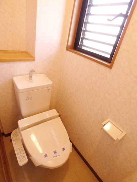 物件内観写真13　(トイレ)