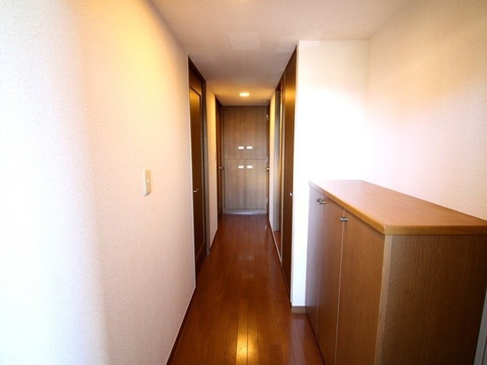 物件内観写真20　(廊下)