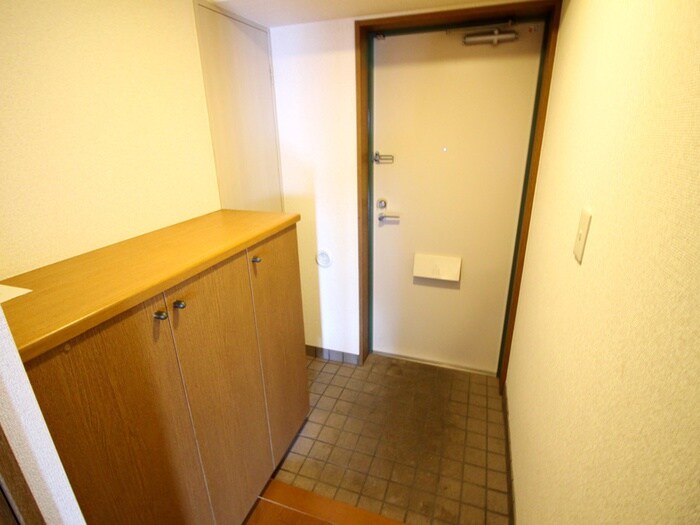 物件内観写真21　(玄関)