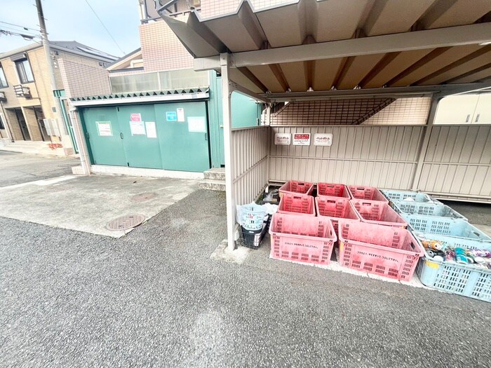 物件外観写真4　(建物設備)