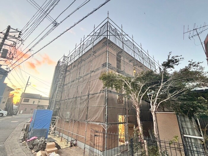 物件外観写真3　(建築中)