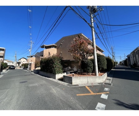 キングホームズ1番館A号棟外観写真