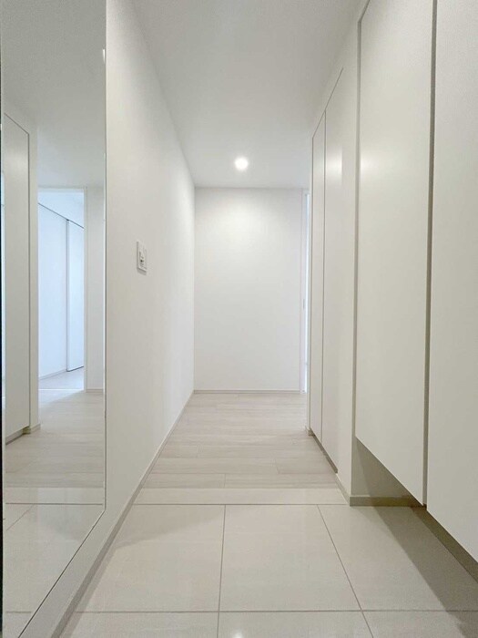 物件内観写真7　(玄関)