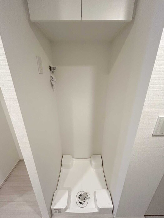 物件内観写真12　(洗濯機置場)