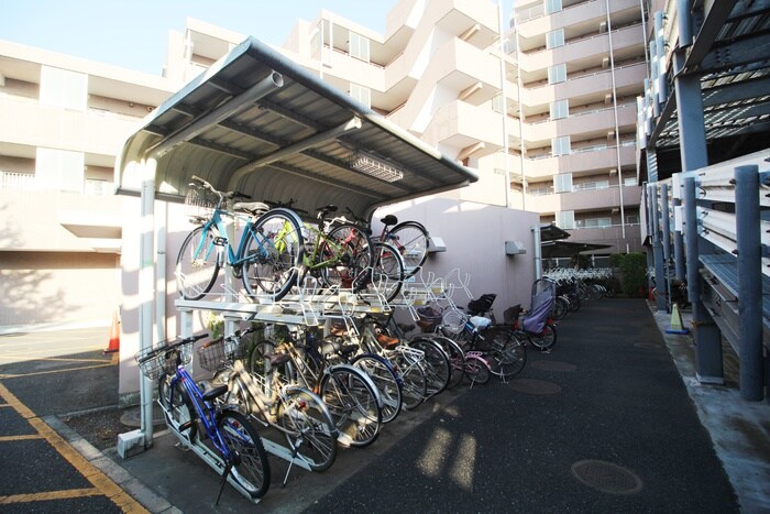 物件外観写真3　(駐輪場)