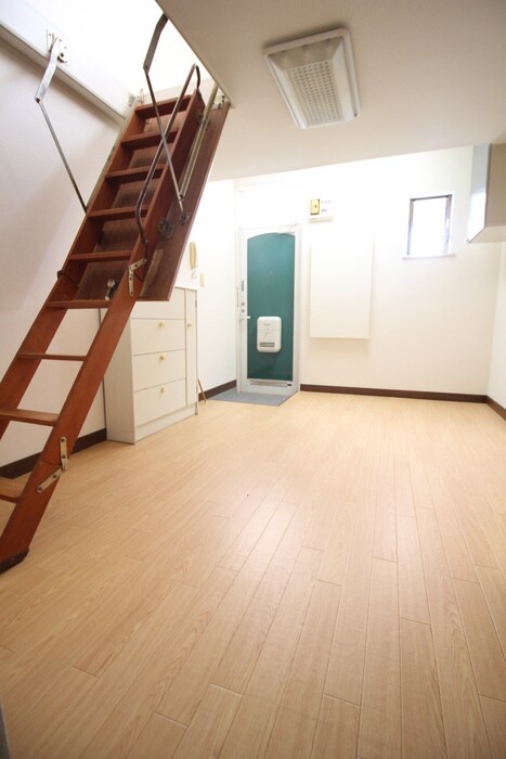 物件内観写真9　(居室)