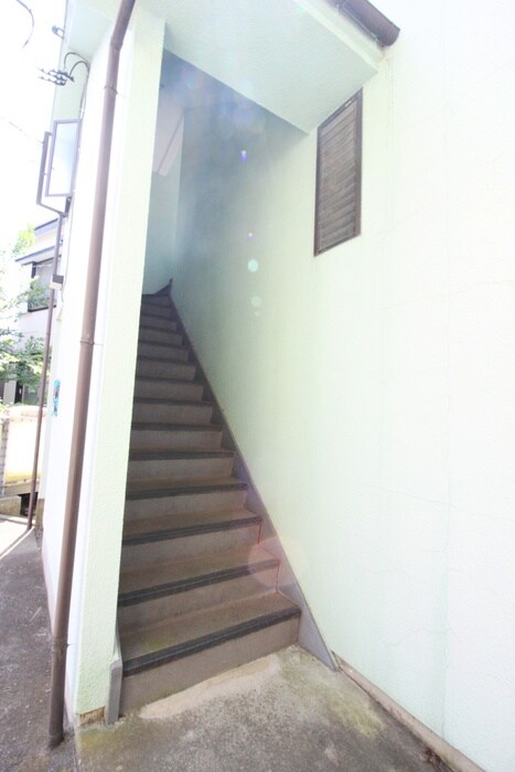 物件外観写真4　(エントランス部分)