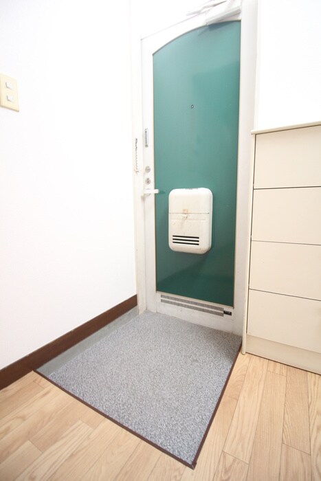 物件内観写真15　(玄関)