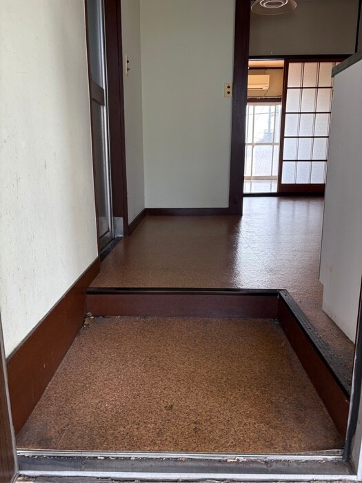 物件内観写真15　(玄関)