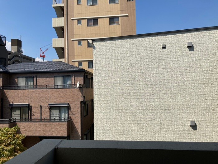 物件内観写真16　(室内からの展望)