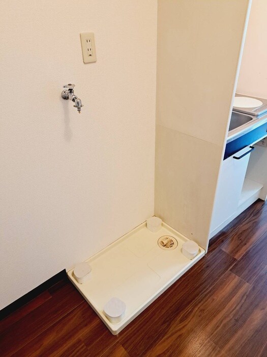 物件内観写真14　(洗濯機置場)