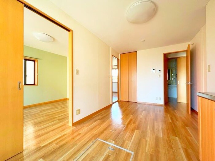 物件内観写真18　(居室)