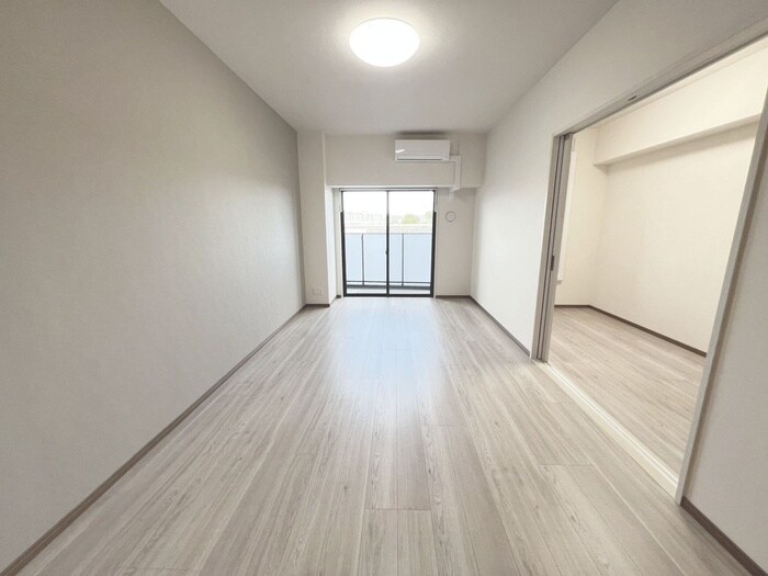 物件内観写真8　(居室)