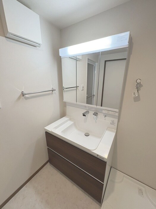 物件内観写真12　(洗面)