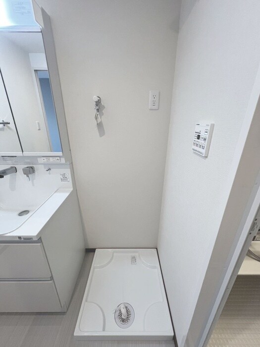 物件内観写真15　(洗濯機置場)