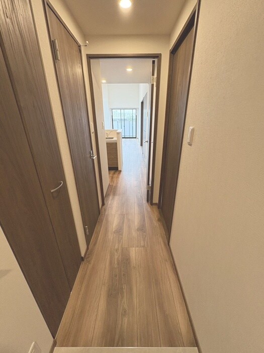 物件内観写真17　(廊下)