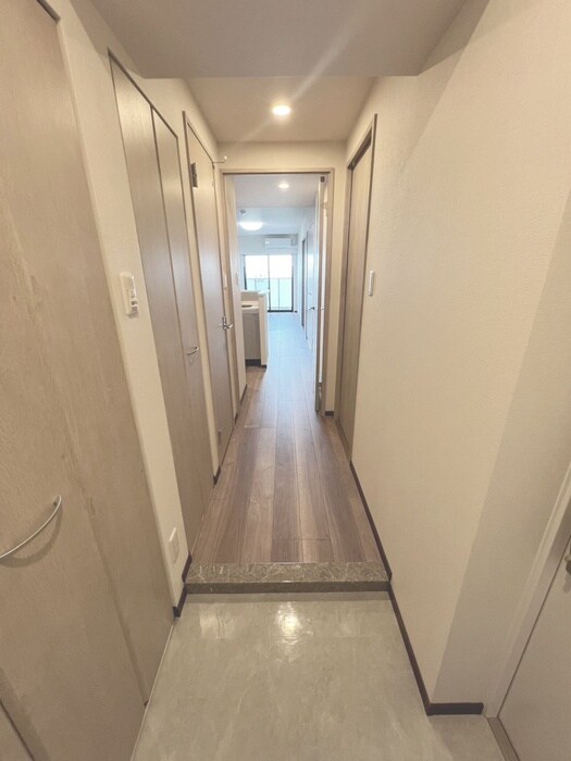 物件内観写真18　(廊下)