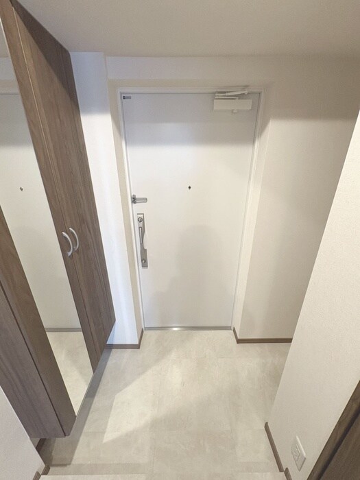 物件内観写真18　(玄関)