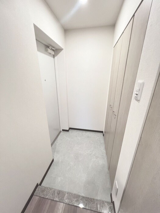 物件内観写真19　(玄関)