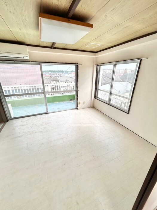 物件内観写真6　(居室)