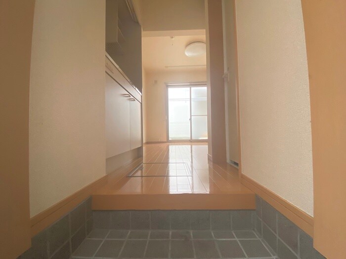 物件内観写真22　(玄関)
