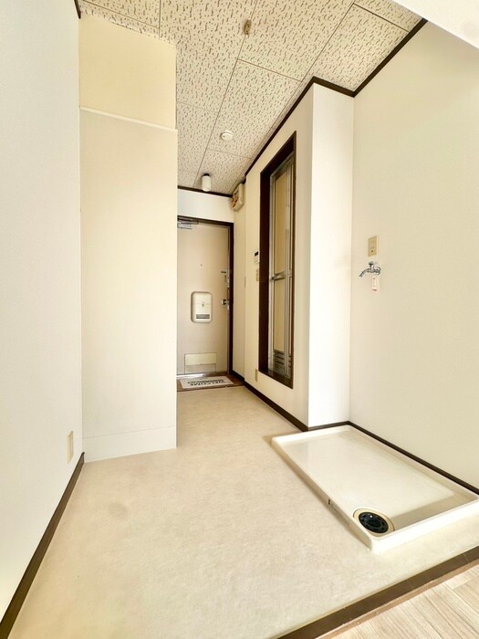 物件内観写真20　(廊下)