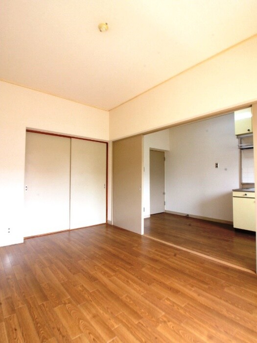 物件内観写真5　(居室)