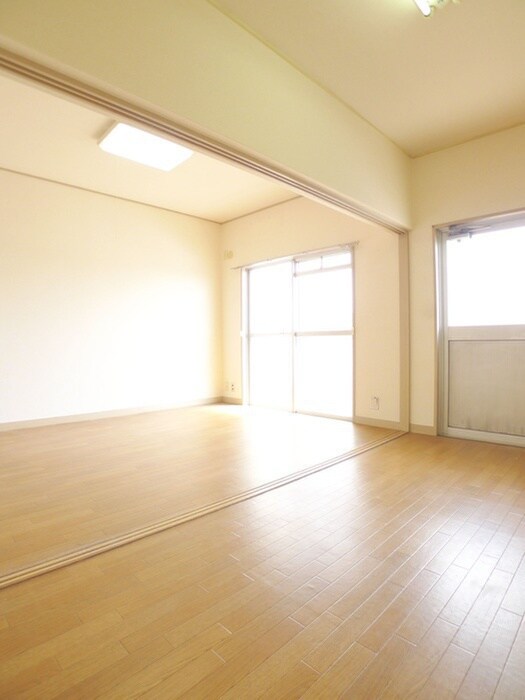 物件内観写真5　(居室)